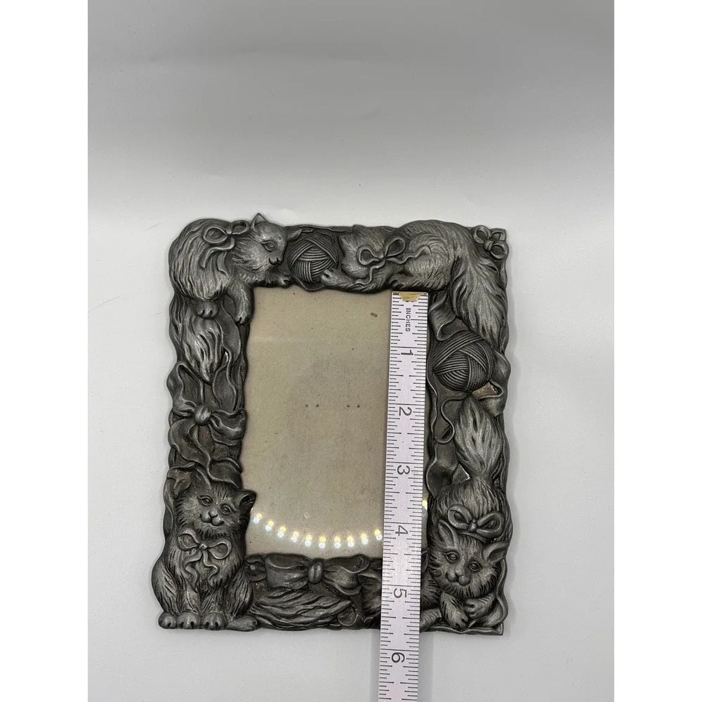 Vintage Pewter Tone Cat and Yarn Metal Picture Frame Ornate 3.5x5 Photo Frame